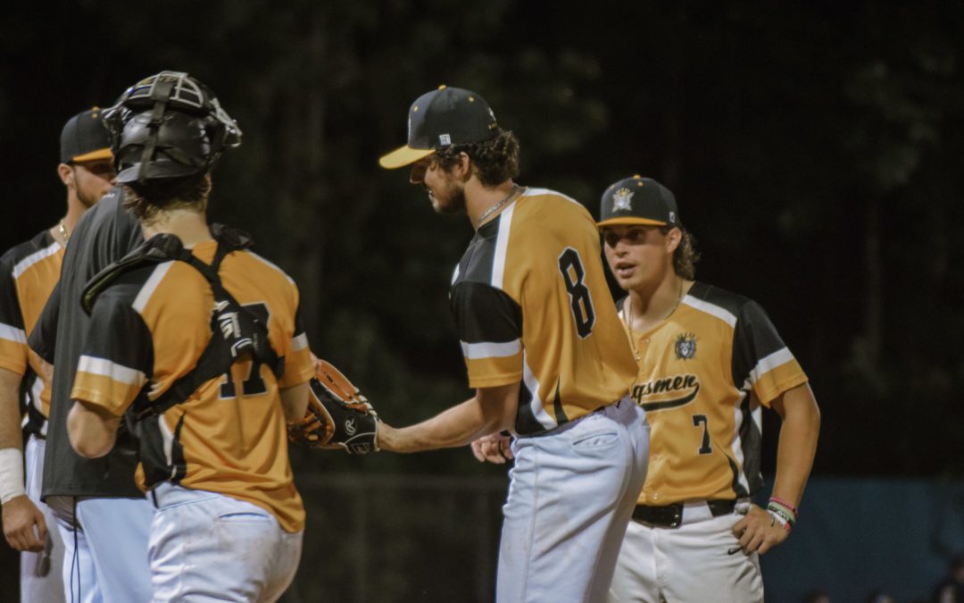 Kingsmen Sweep Double Header Against Catawba Valley, 10-1 and 8-6